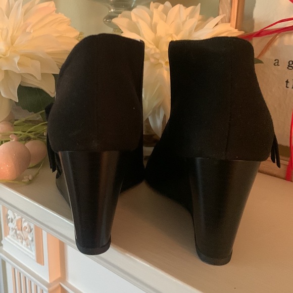 NEW**SO scallop Black Bootie SIZE 7.5 - Picture 4 of 5